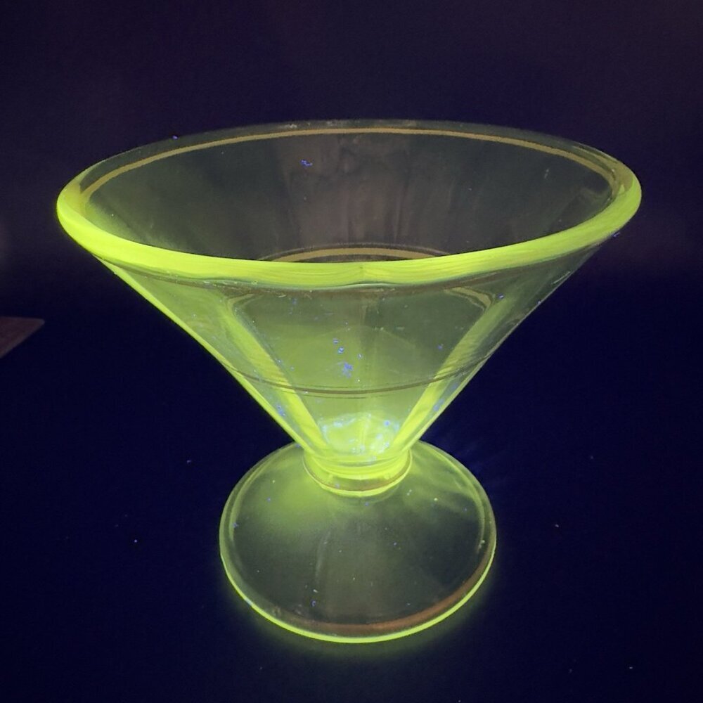 Antique Clear Compote Candy Dish Bowl Manganese 365nm Green UV Gold‎ Gold Lines
